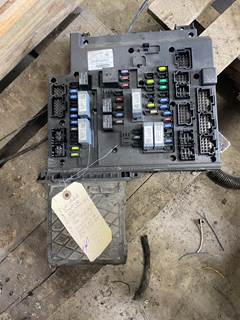 #567 2022 Freightliner Cab Control Module