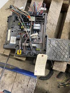 #570 2014 Freightliner Cab Control Module