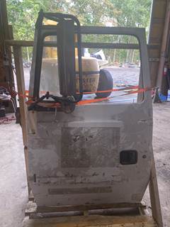 #878 1993 Ford L8000/L9000 Door (passenger)