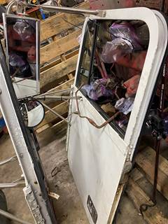 #1093 1995 Freightliner FLD Door Passenger