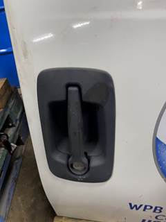 #1094 2008 International 4400 Door passenger