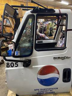 #1095 2008 International 4400 Door drivers