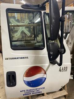 #1113 2010 International 4400 Door passenger