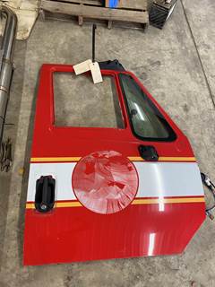 #213 2017 International DuraStar 4300 Door