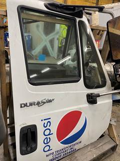 #1149 2013 International DuraStar 8600 Door