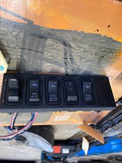 #414 2006 International Engine Brake