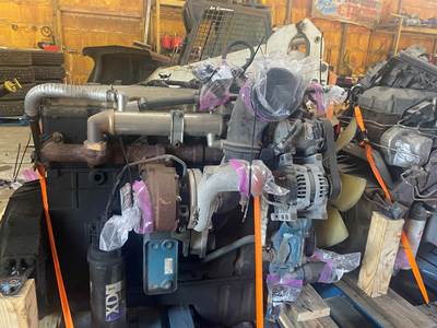 #1423 2005 International DT466E 225HP Engine