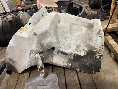 #1010 2009 International 8600 Fender (driver and passenger)