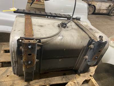 #1027 2006 International 4400 52 gallon Fuel Tank