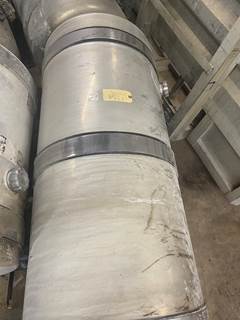 #876 2011 Volvo VNL 125 GAL Fuel Tank (driver)