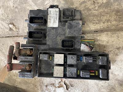 2014 Detroit Cascadia Chassis Fuse Box