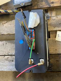 #1183 2006 Freightliner Columbia Gauge