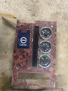 #518 2000 International 9200i Gauge