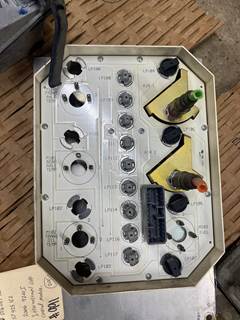 #992 2004 International IH 4200 Gauge