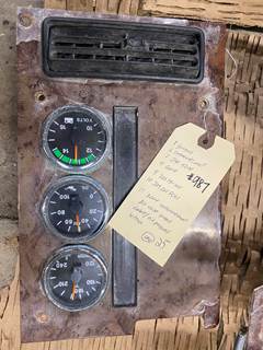 #987 2004 International IH4200 Gauge