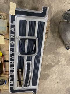 #532 1980 International 1950B Grille