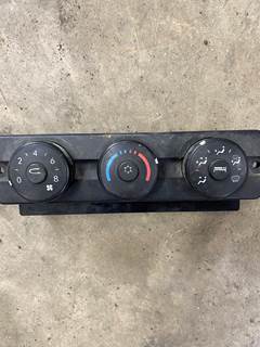 #902 2012 Freightliner Cascadia HVAC ECM