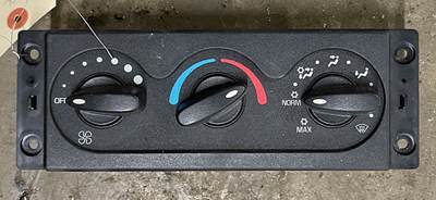 #2086 2005 International 4300 Heater / AC Temp Control