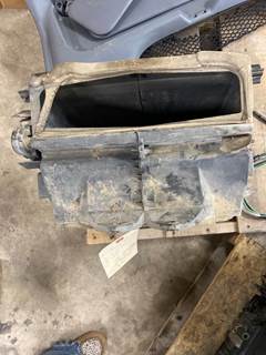 #137 2001 International 7400 Heater / AC Temp Control