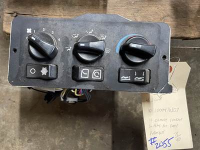 #2055 2004 Peterbilt Heater / AC Temp Control