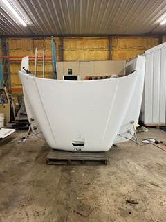 #825 2008 Freightliner Century Class 120 Hood