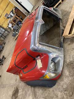 #140 2000 International 7400 Hood