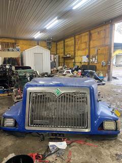 #512 2000 International 9200i Hood