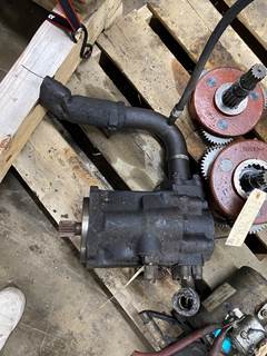 #946 2002 Terex TB85 Hydraulic Pump
