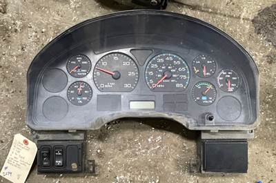 #2079 2005 International 4300 Instrument Panel Cluster/Gauge Cluster