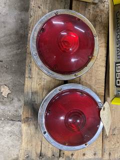 #539 1980 Unmarked Exterior Lighting