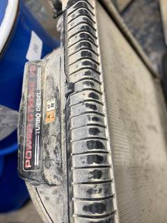 #1127 2004 Ford F-450 Radiator