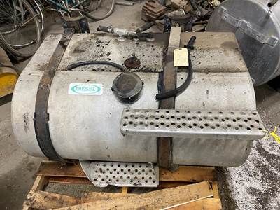 #382 1990 Ford L9000 Step