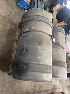 #643 2014 Freightliner 100 gallon Step