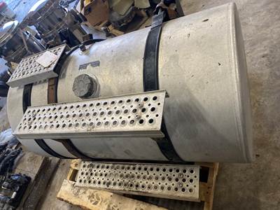 #445 2014 International 100 gallon Step