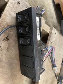 #136 2001 International 7400 Switch
