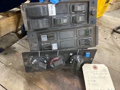 #22 1993 International 9300 Switch