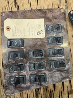 #983 2004 International IH4200 Switch