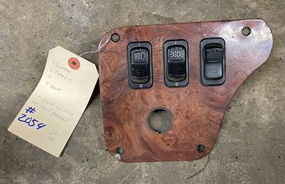 #2054 2004 Peterbilt Light Switches