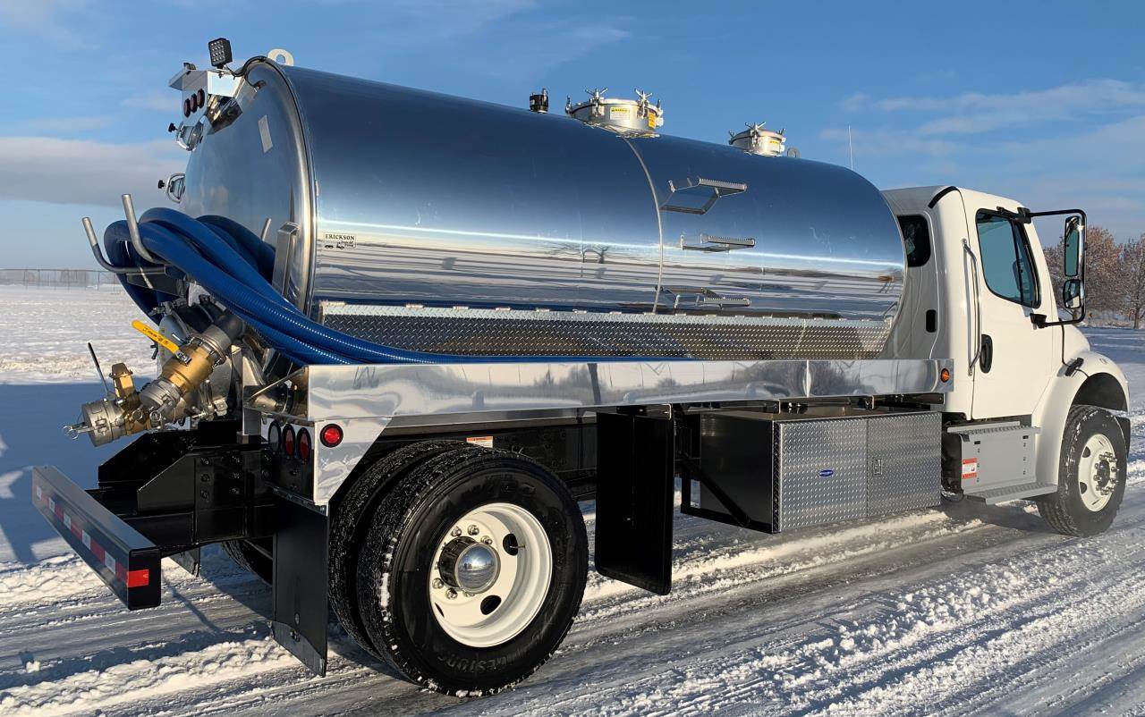 2021 Freightliner M2 106 Sewer / Septic Truck ERICKSON 2500 GAL ALUMINUM TANK, 350 CFM VACUUM