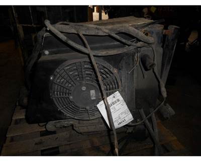 Thermo King Tri Pac Auxiliary Power Unit (APU) for a Freightliner COLUMBIA