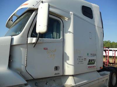 Freightliner Century Class 120 Cab Assembly for a Freightliner CENTURY