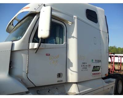 Freightliner Century Class 120 Cab Assembly for a Freightliner CENTURY