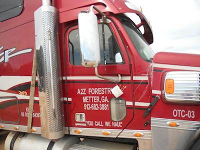 Freightliner FLD132 Door for a Freightliner CORONADO