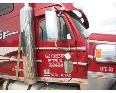 Freightliner FLD132 Door for a Freightliner CORONADO