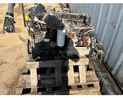 Cummins ISB Engine for a Kenworth T300