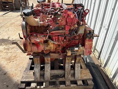 Cummins ISL-G Engine for a Peterbilt 320