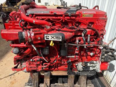 Cummins Engine for a International LT625