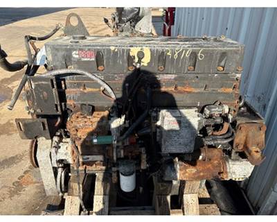 Cummins M11 CELECT PLUS Engine for a International 8100