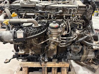 Detroit DD13 Engine for a Freightliner Cascadia