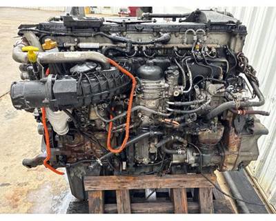 Detroit DD13 Engine for a Freightliner Cascadia